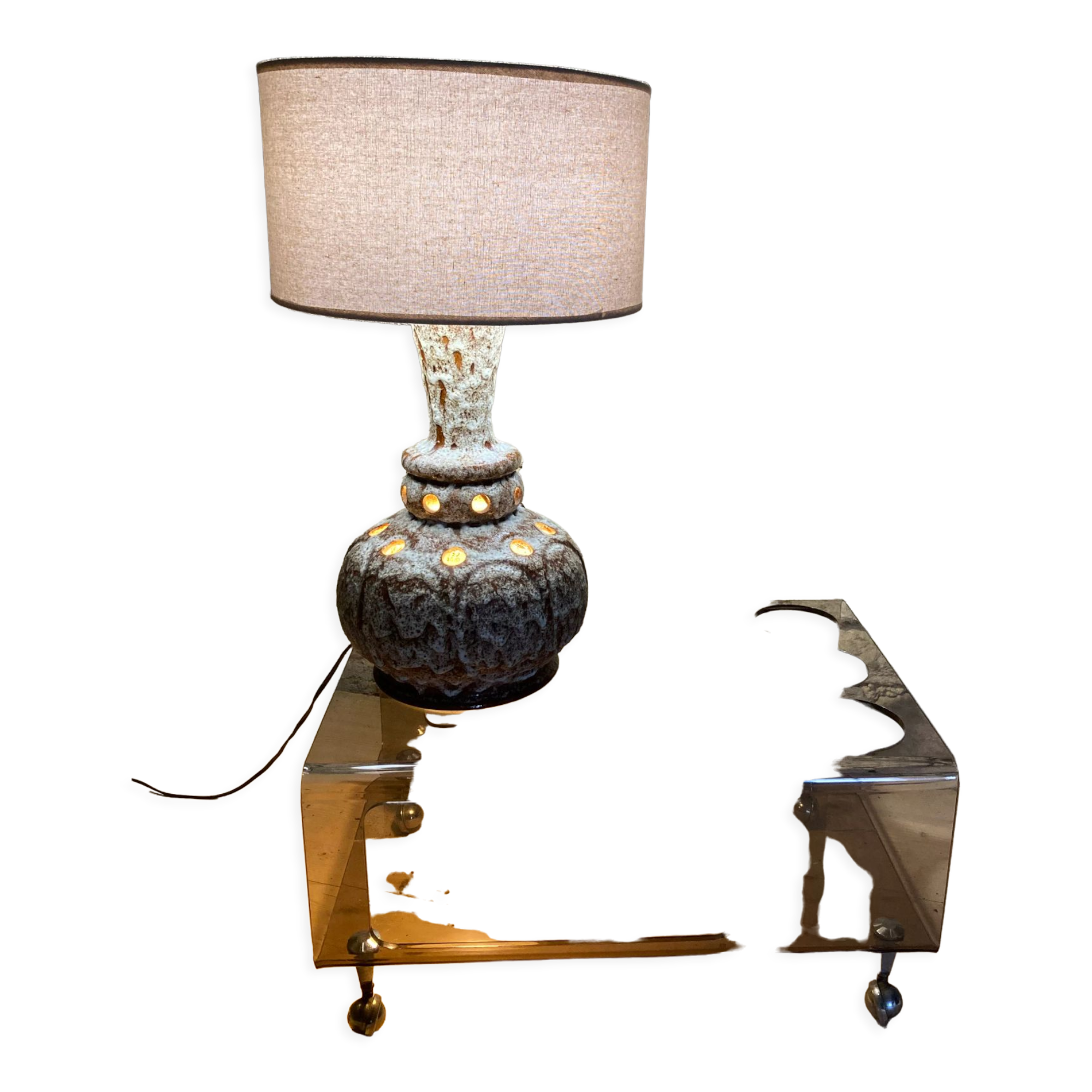 Table lamp