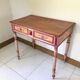 Table d’appoint à tiroirs ou bureau d'enfant