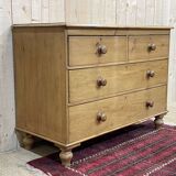 Victorian chest of drawers in nineteenth century fir