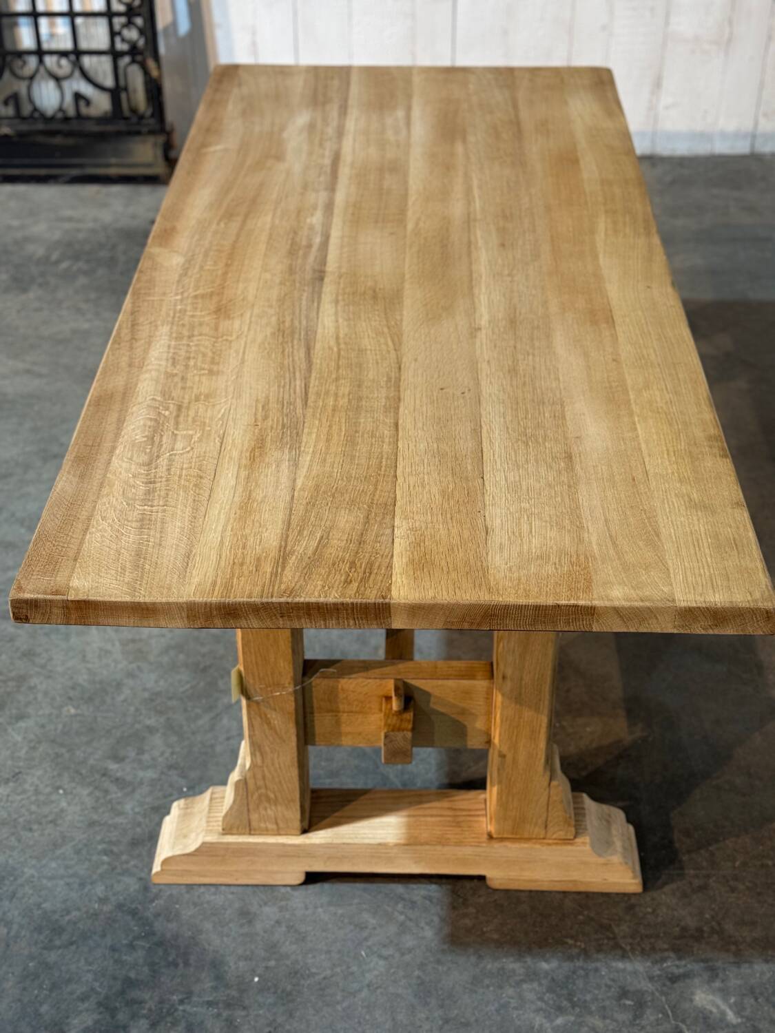 Monastery-style table