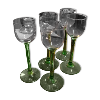 Lot de verres à liqueur