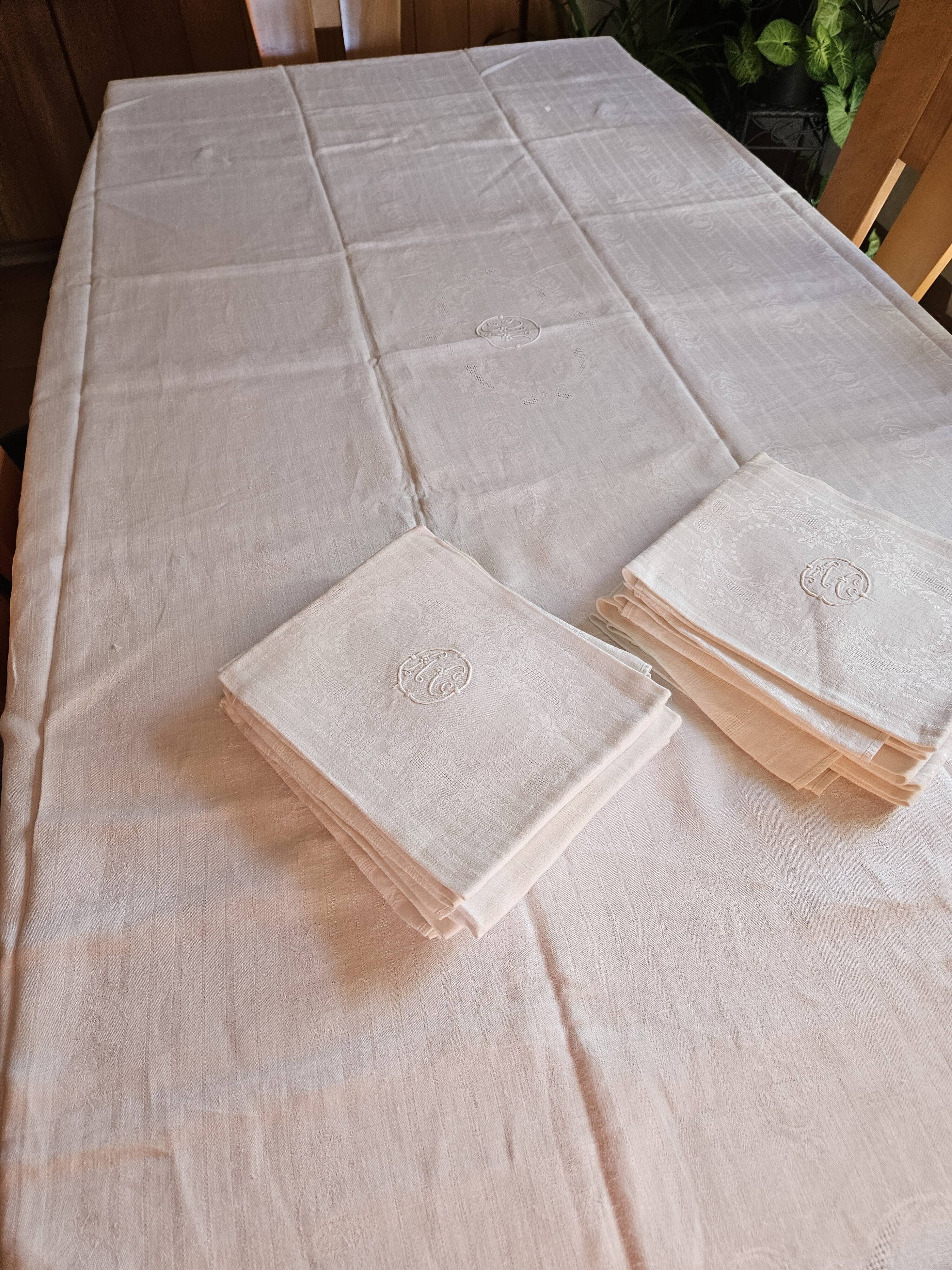 Nappe ancienne damassée + 12 serviettes