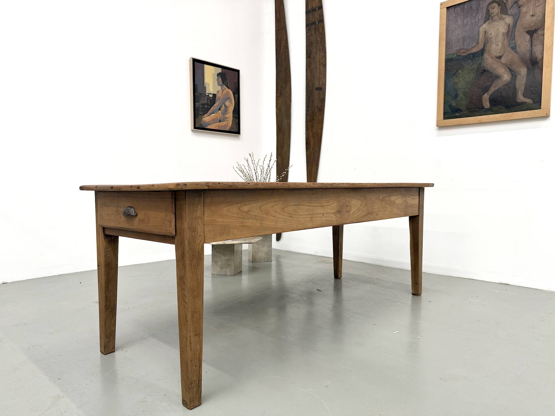 Solid walnut table - Tapered legs