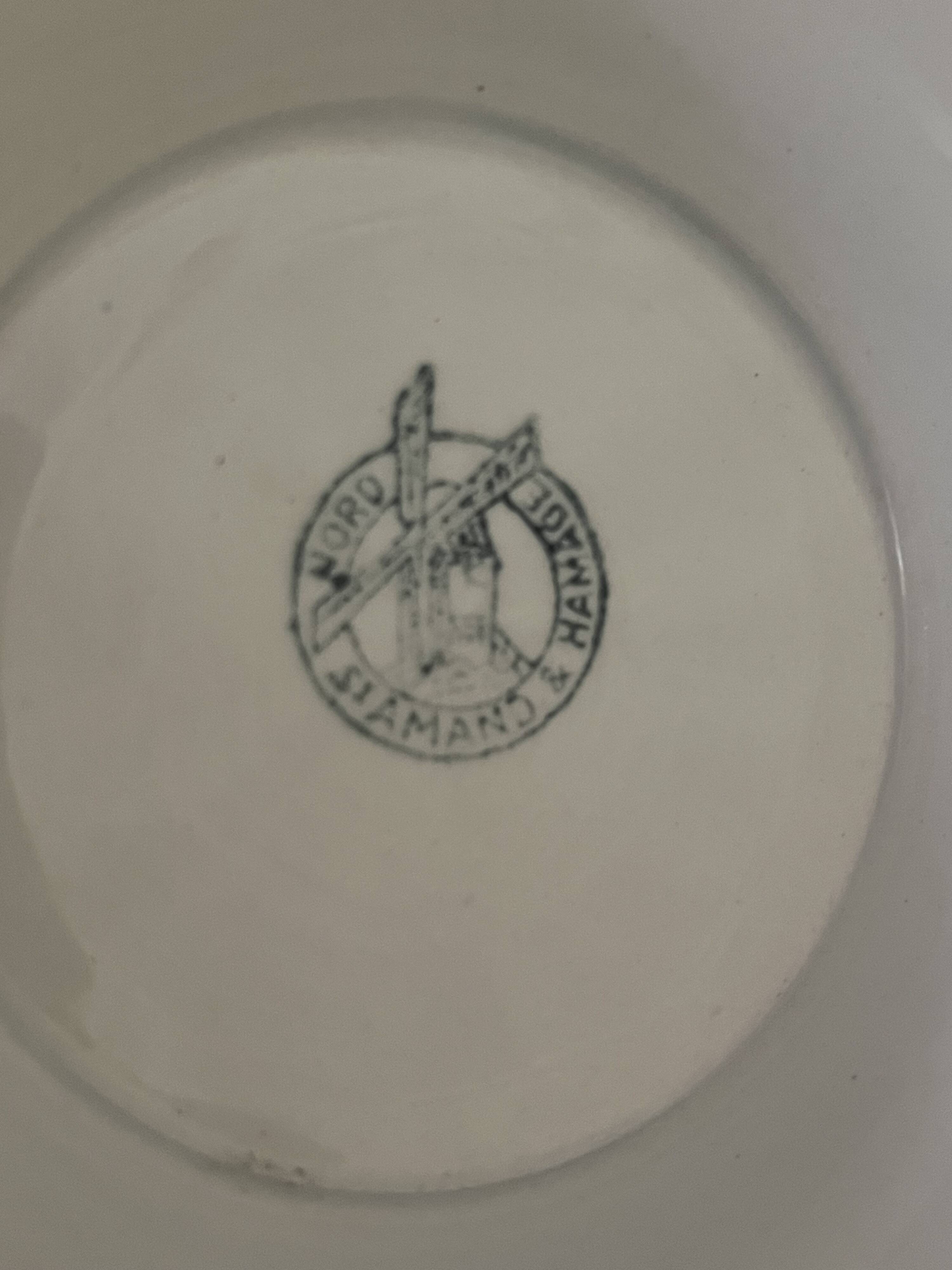 White porcelain soup tureen - Moulin des Loups