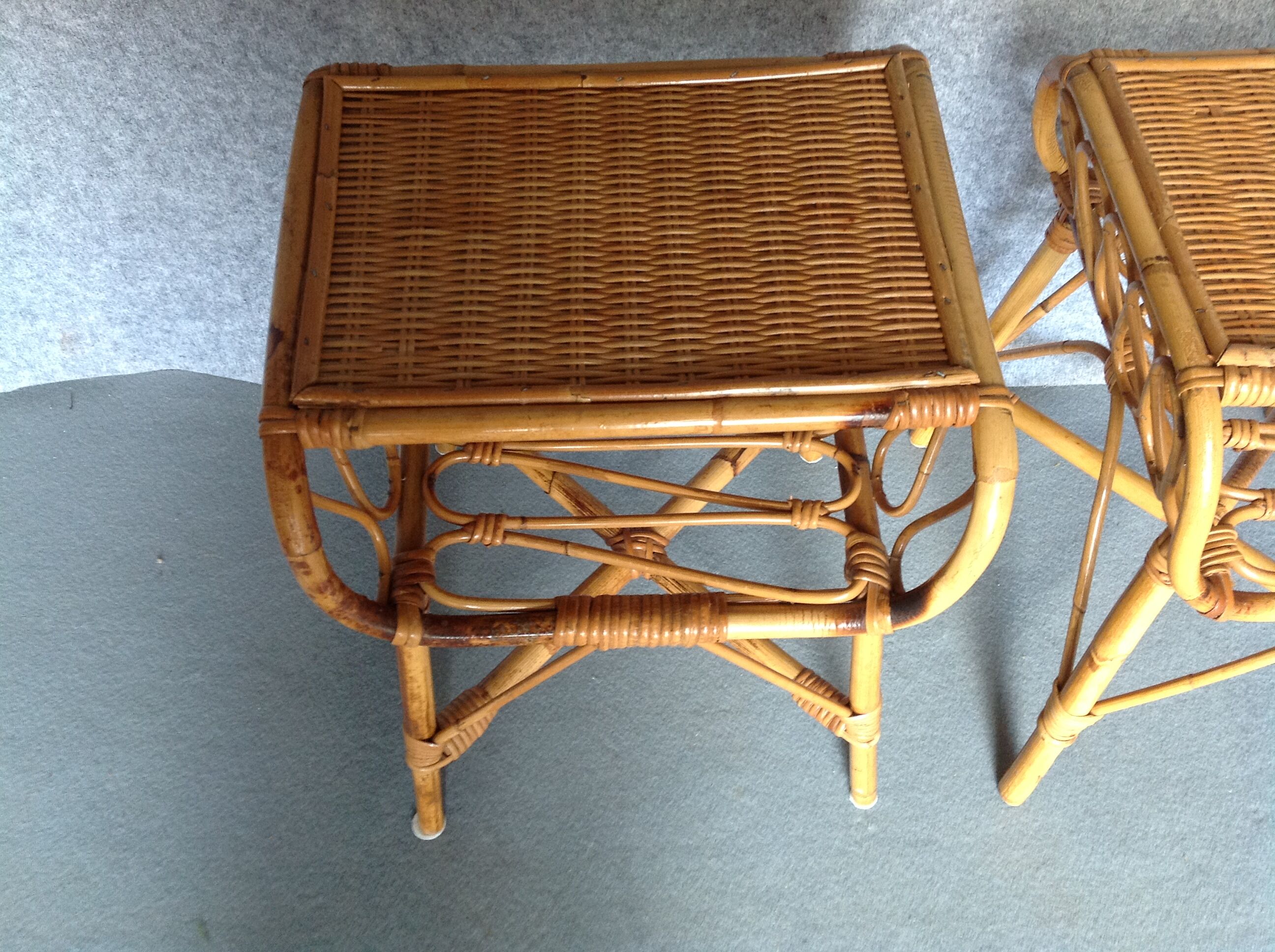 Paire de chevets en rotin vintage
