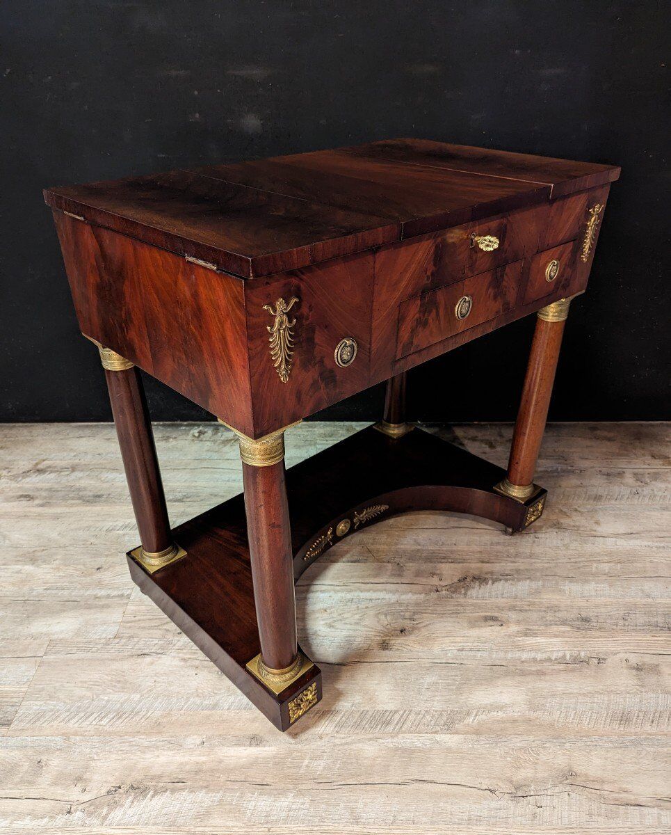 Empire Mahogany period powder