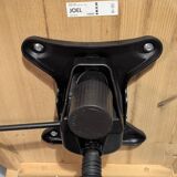 Chaise pivotante en pin massif modèle Joel par Ikea, fabriquée en Italie, années 1990.