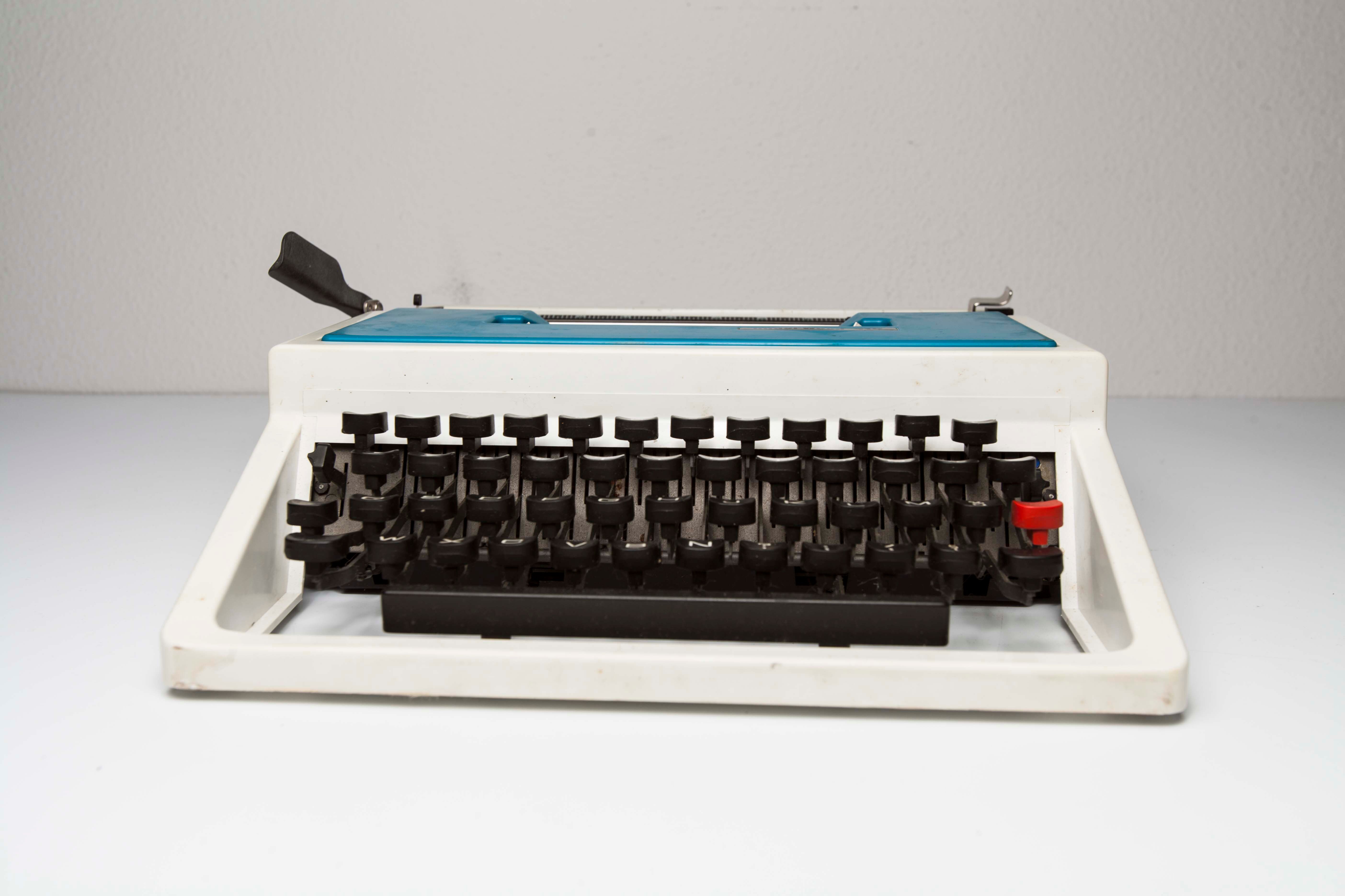 Underwood 315 blue and black laptop