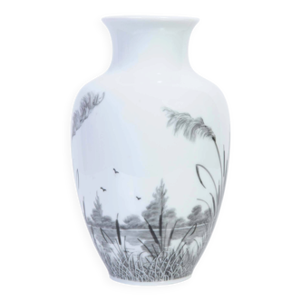 Beautiful vase signed Limoges – Decor C. Meliét – Vintage