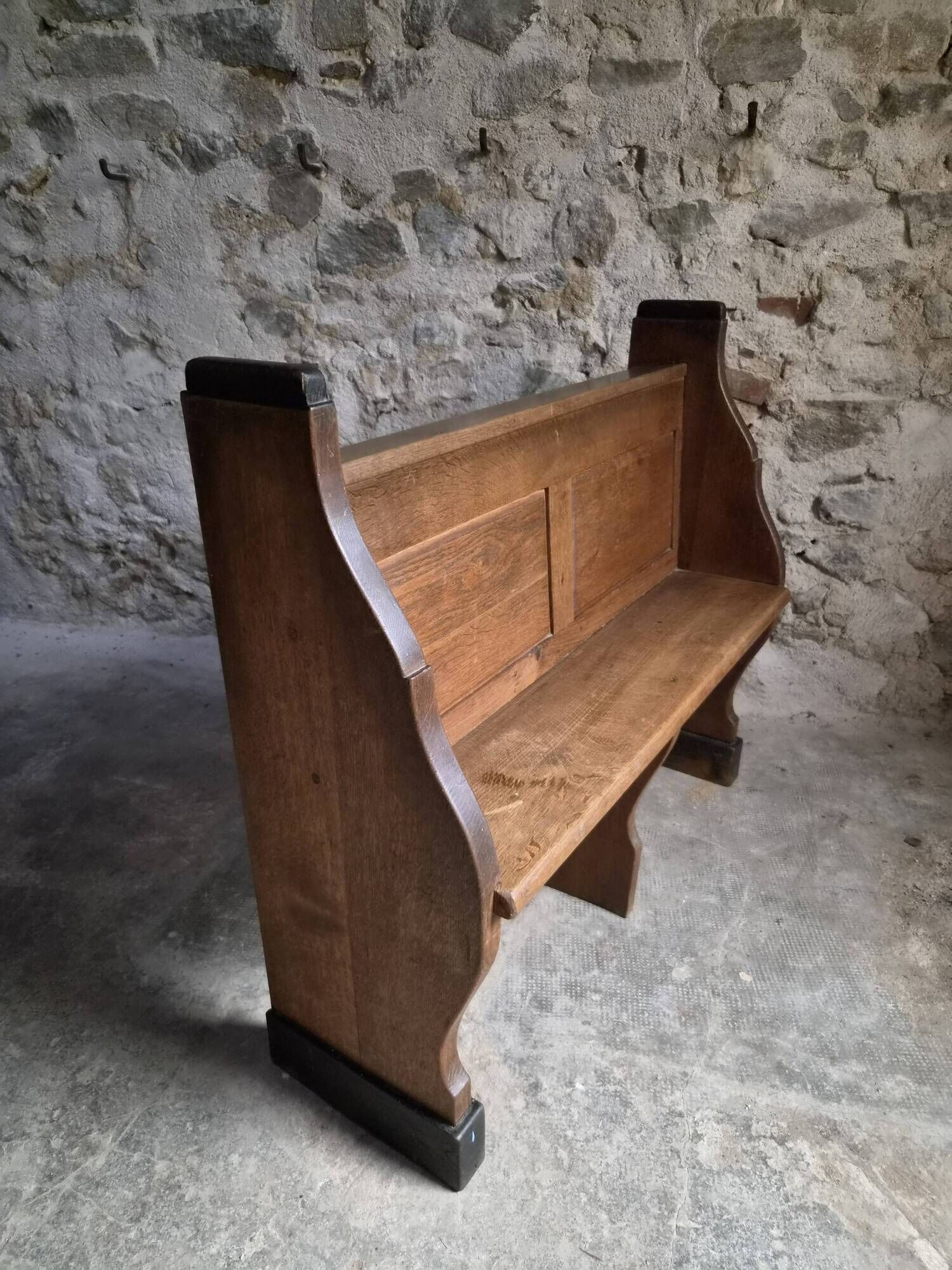 Antique church bench in oak, circa 1900–1920