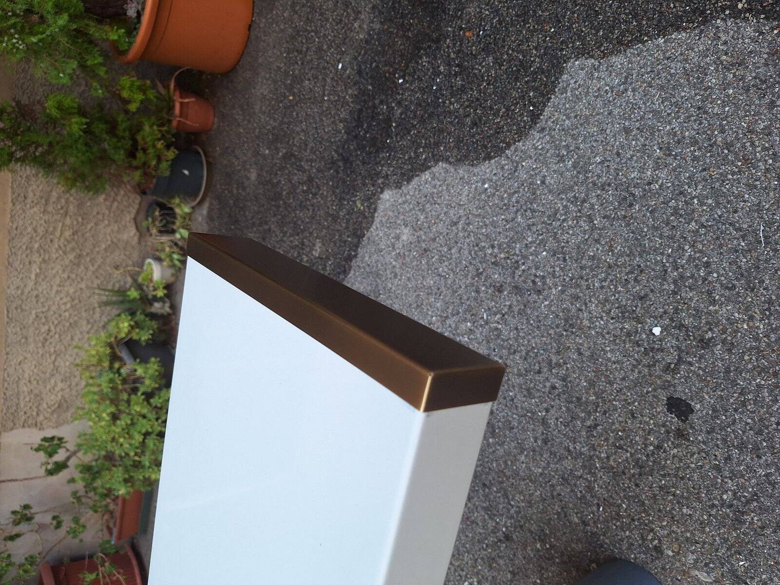Console in White Lacquer with Cylindrical Plastic Legs by Tresoldi Salvati, 1980s