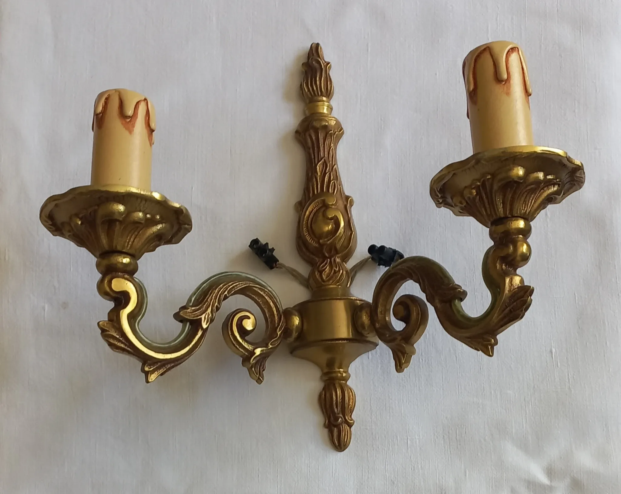Lot de deux appliques murales