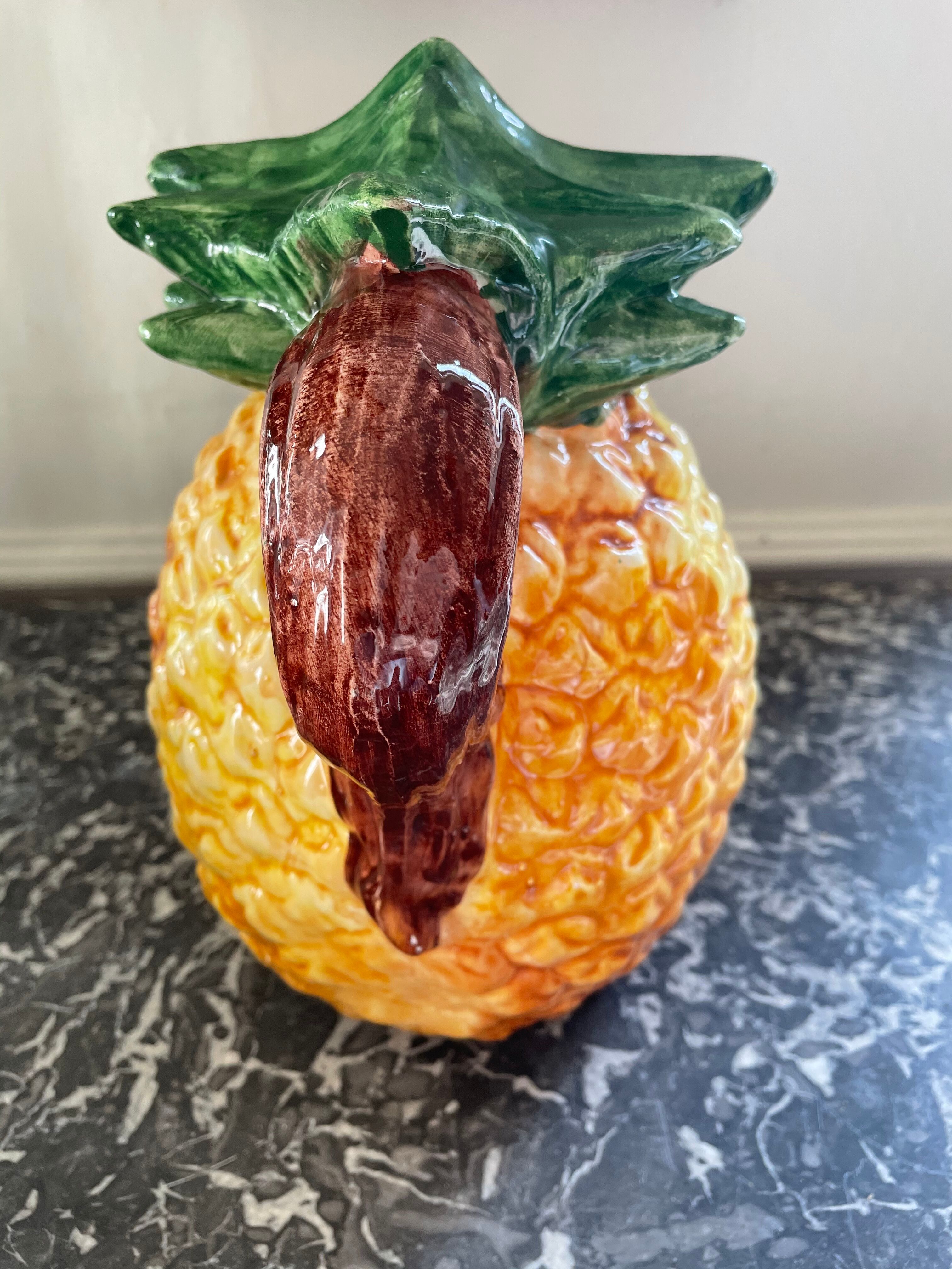 Pineapple pitcher dabbling