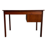 Bureau vintage avec coiffeuse