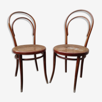 Pair of chairs Thonet n.  14 from 1861-1865, marked with a 1A label and a sun print