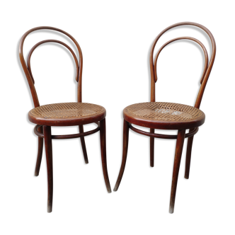 Paire de chaises Thonet n.  14 de 1861-1865, marqué d'une étiquette 1A et d'un imprimé soleil