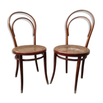 Pair of chairs Thonet n.  14 from 1861-1865, marked with a 1A label and a sun print
