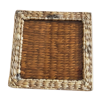 Straw tray with glass tile