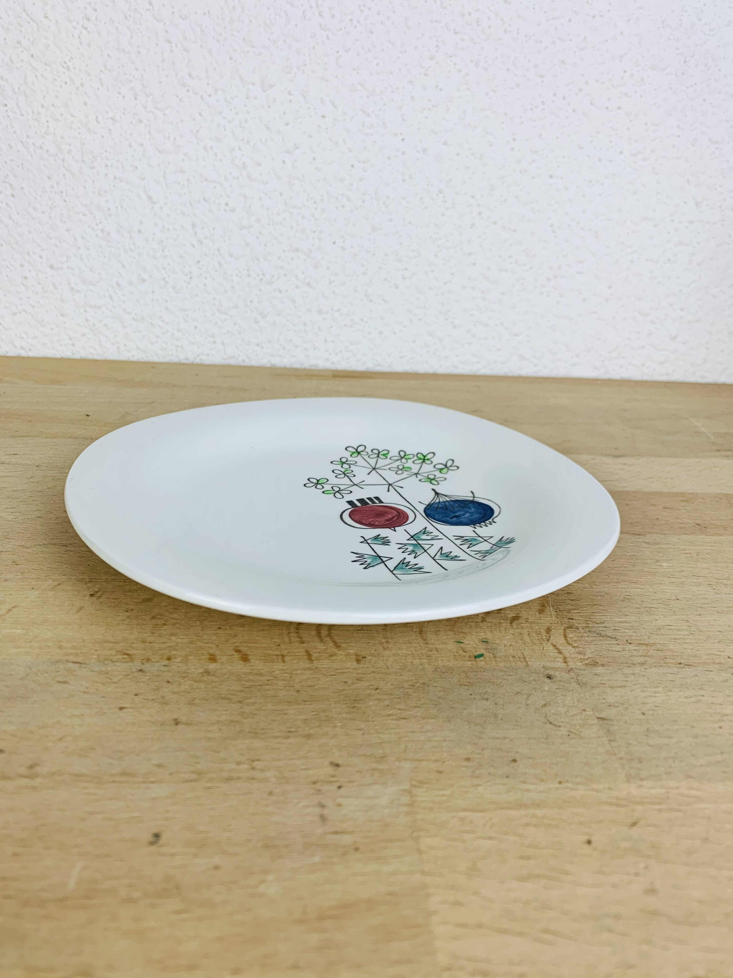 Pomona dessert plate by Marianne Westman for Rörstrand Sweden