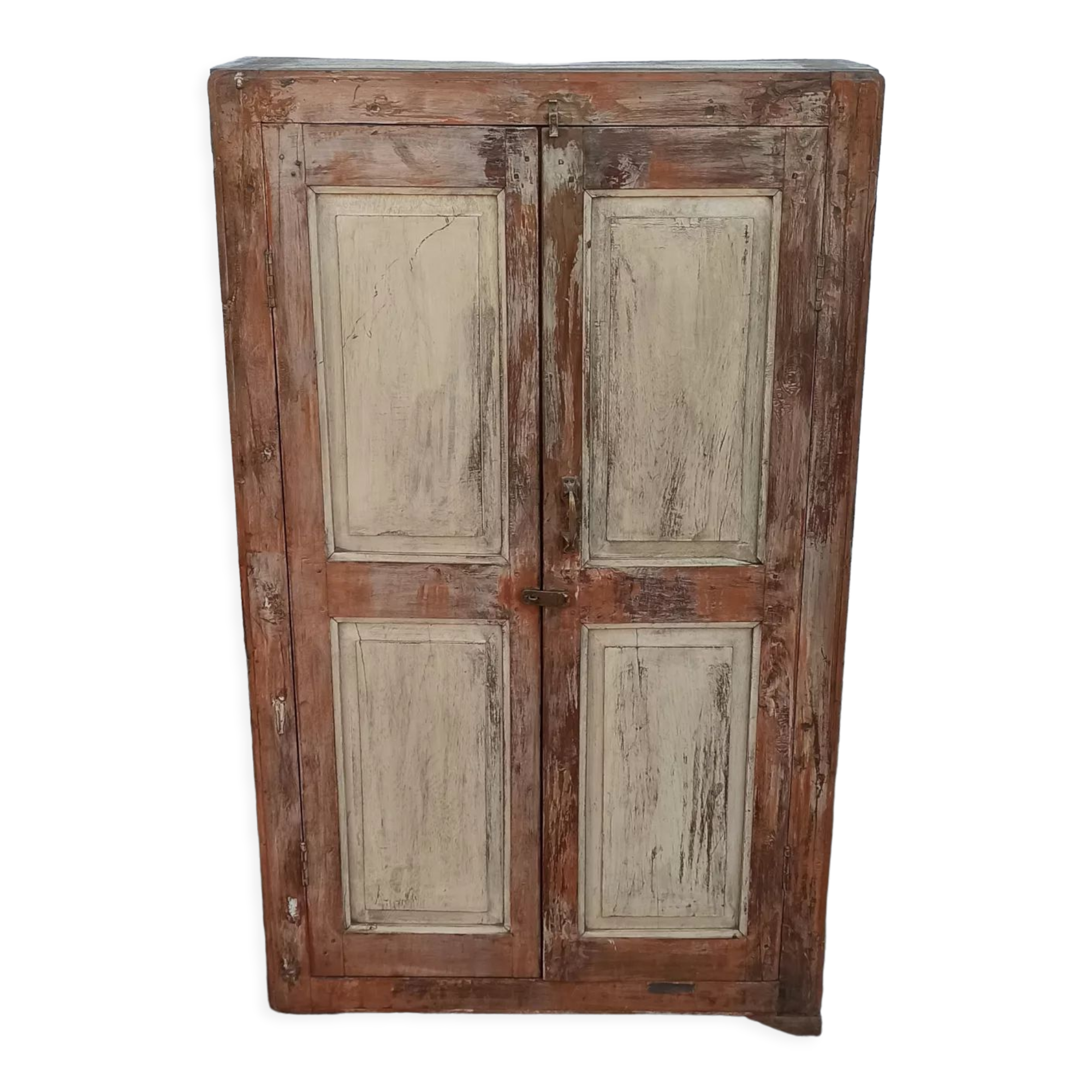 Armoire en bois ancienne
