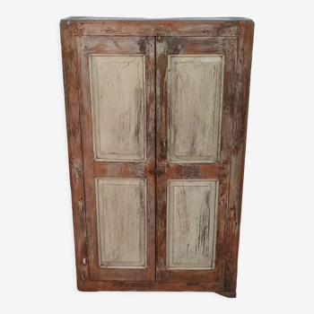 Armoire en bois ancienne
