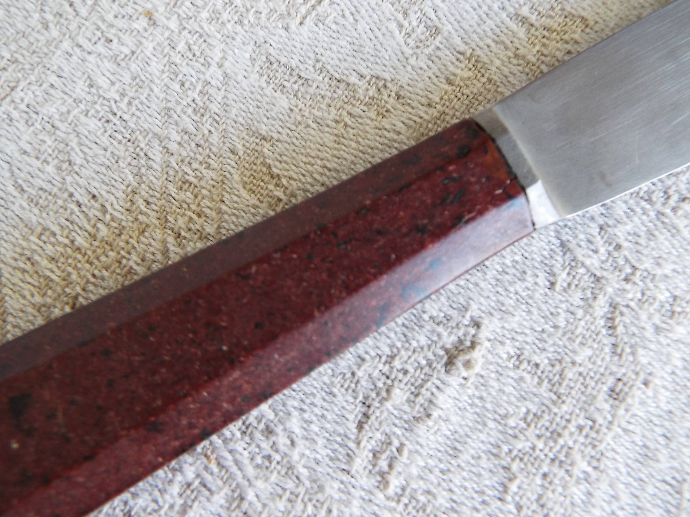 10 1940s bakelite knives