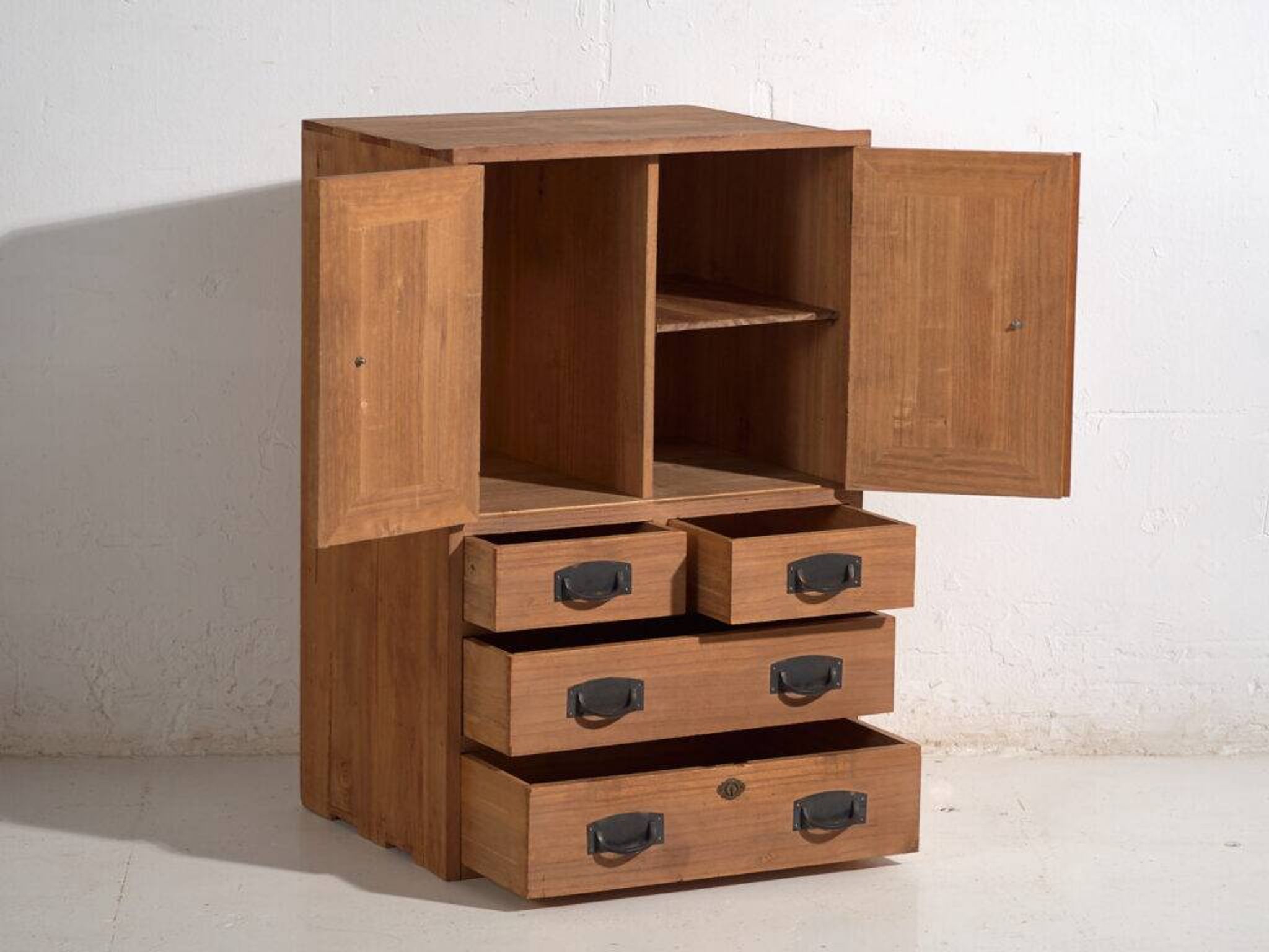 Small antique Japanese cupboard – Taishō / Shōwa period (c. 1920-1970) #22