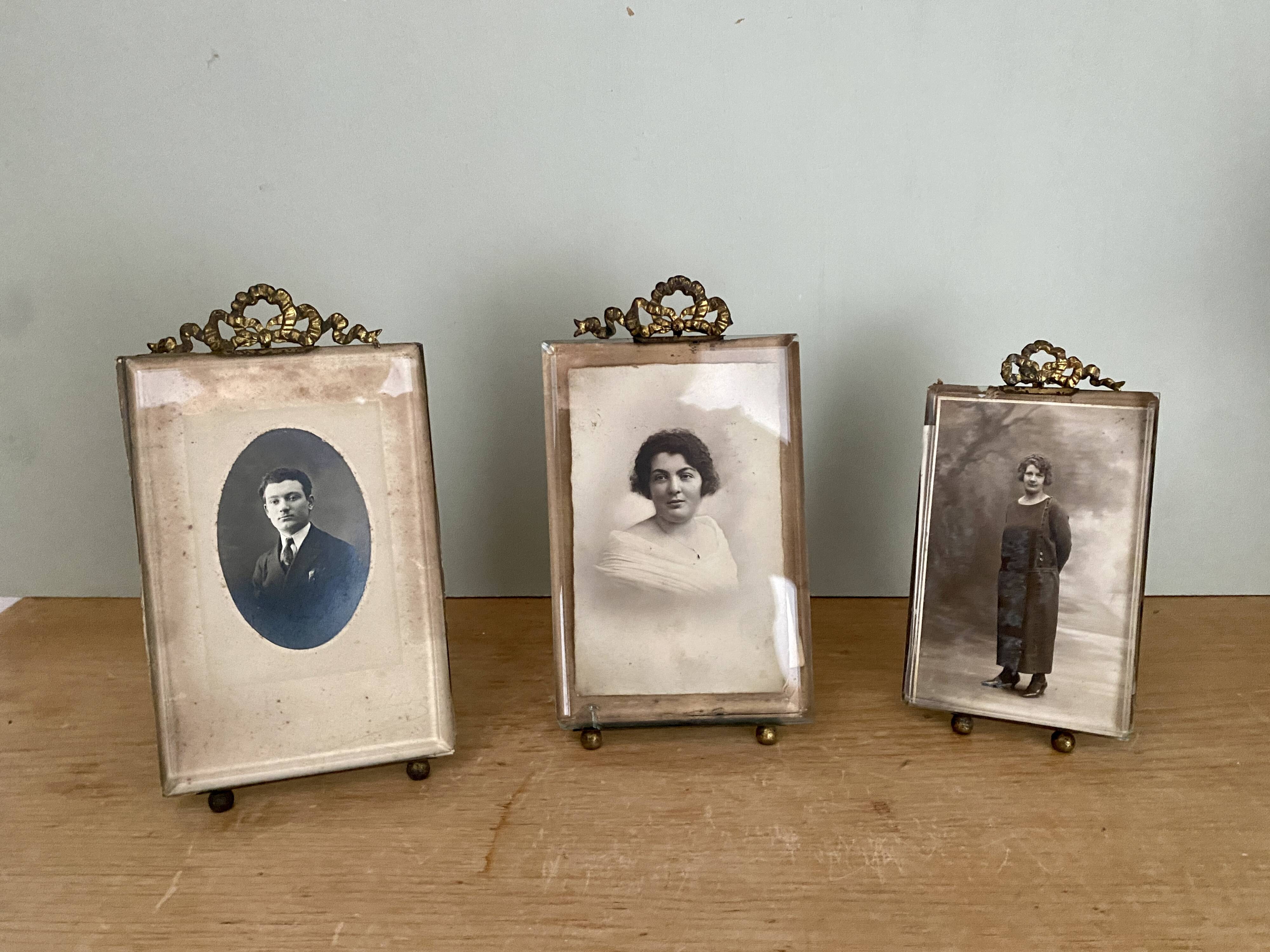 Lot de 3 cadres anciens art déco en verre biseauté et laiton