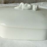 Candy in white porcelain decor cherubin putto