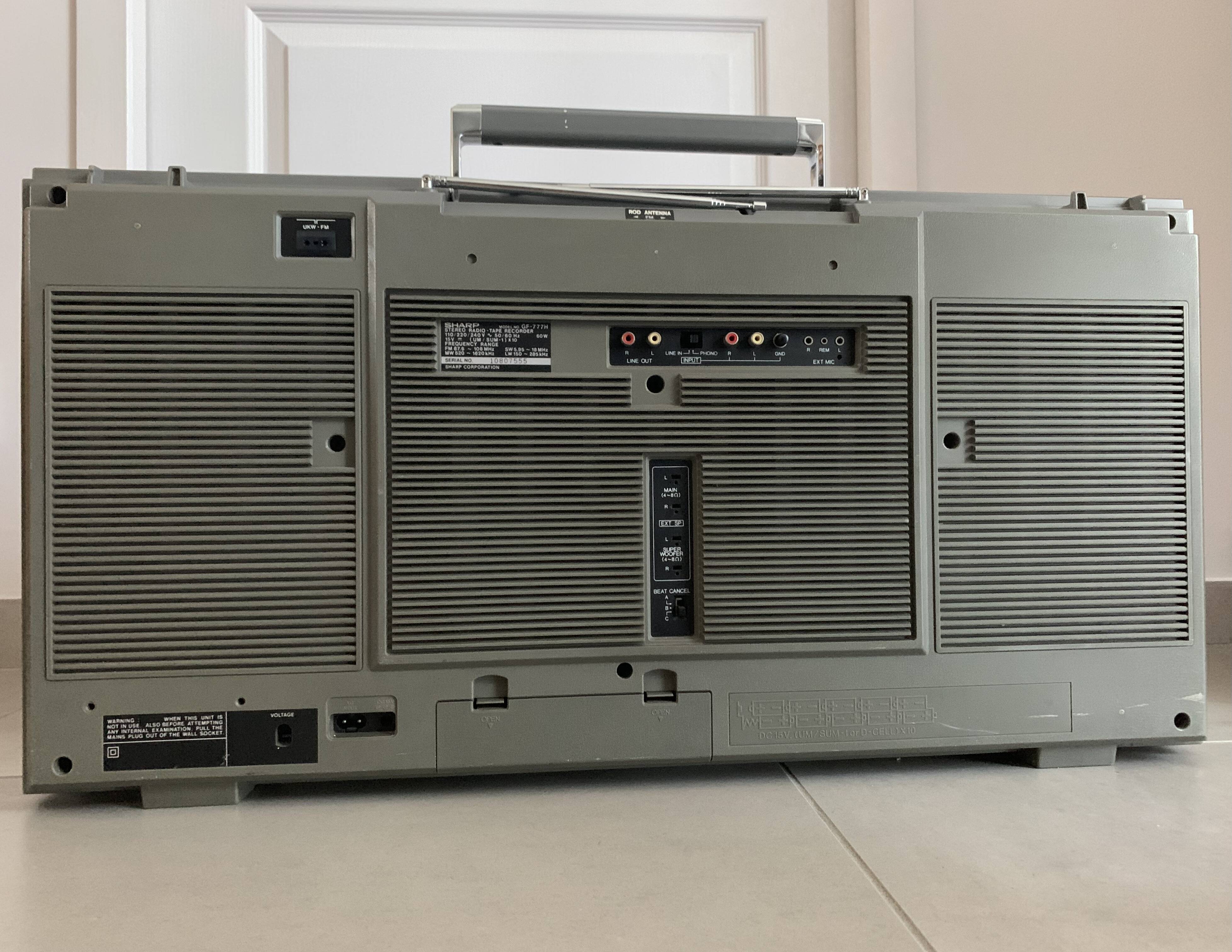 BOOMBOX GHETTO BLASTER