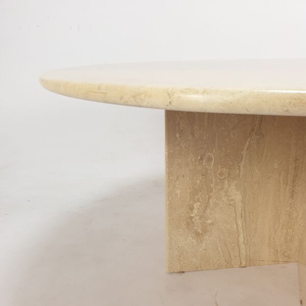 Table basse italienne en travertin et verre, années 1980