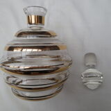 Carafe ancienne corps ondulé en verre décor filets or