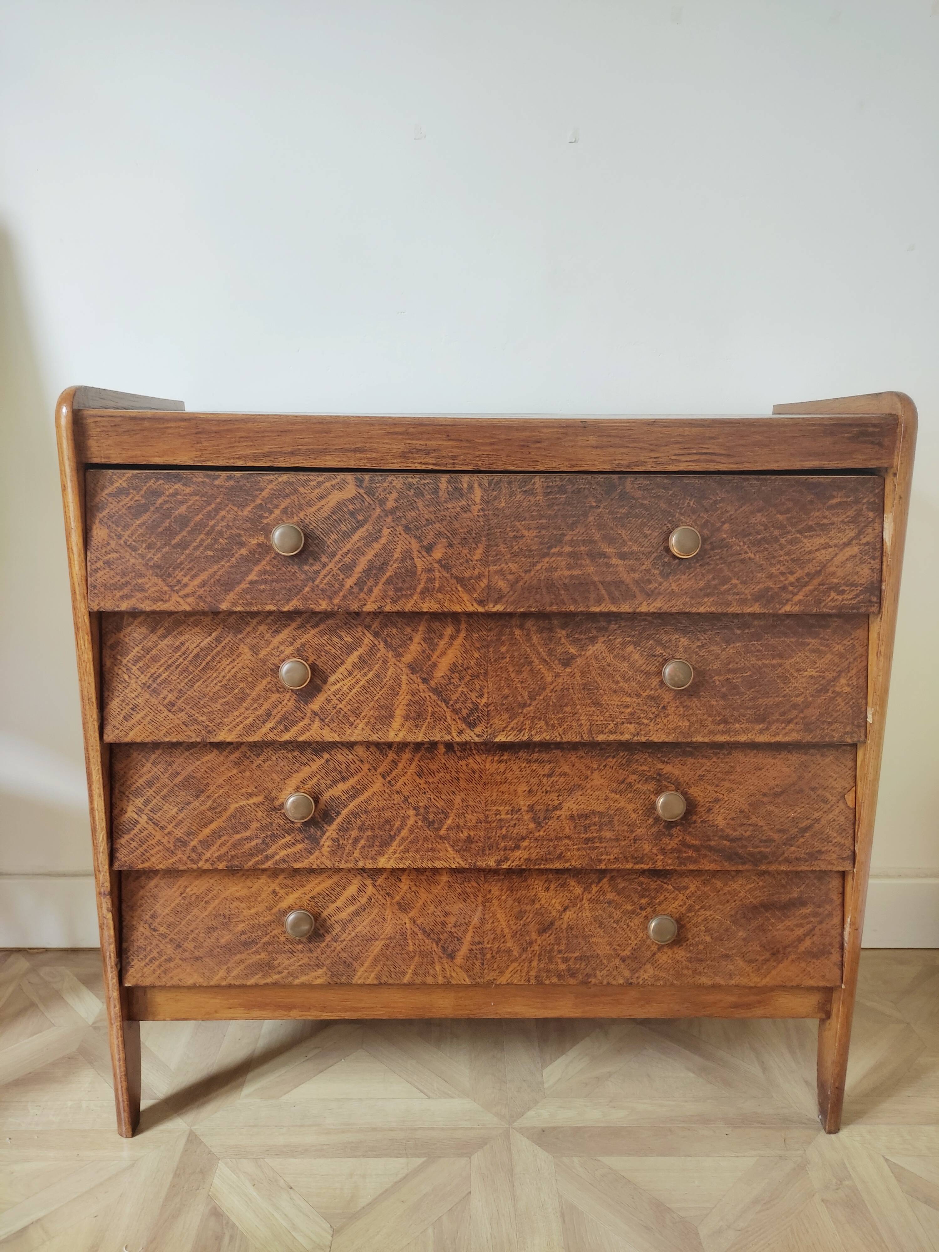 Vintage chest of drawers