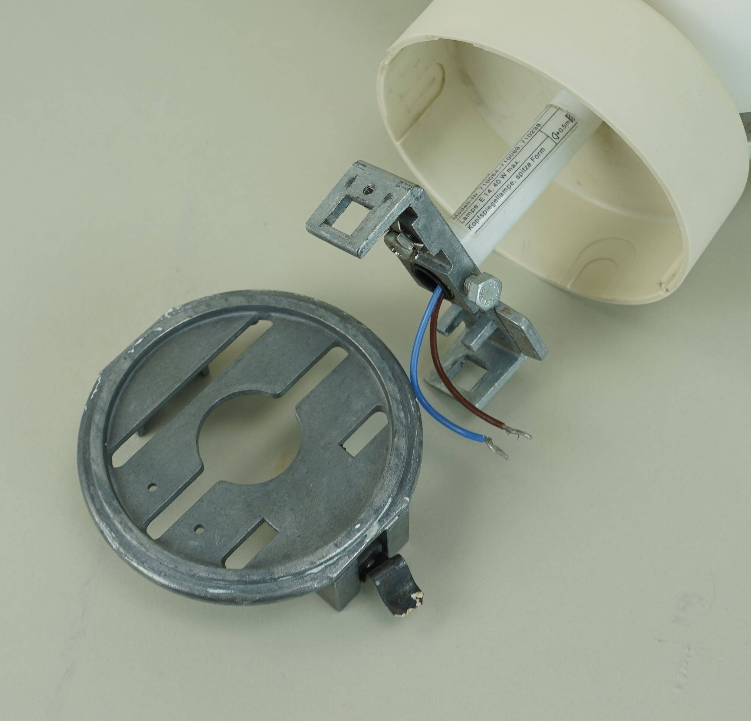 1/6 - adjustable WALL LAMP sconce staff duo spotlight, white, 1970s