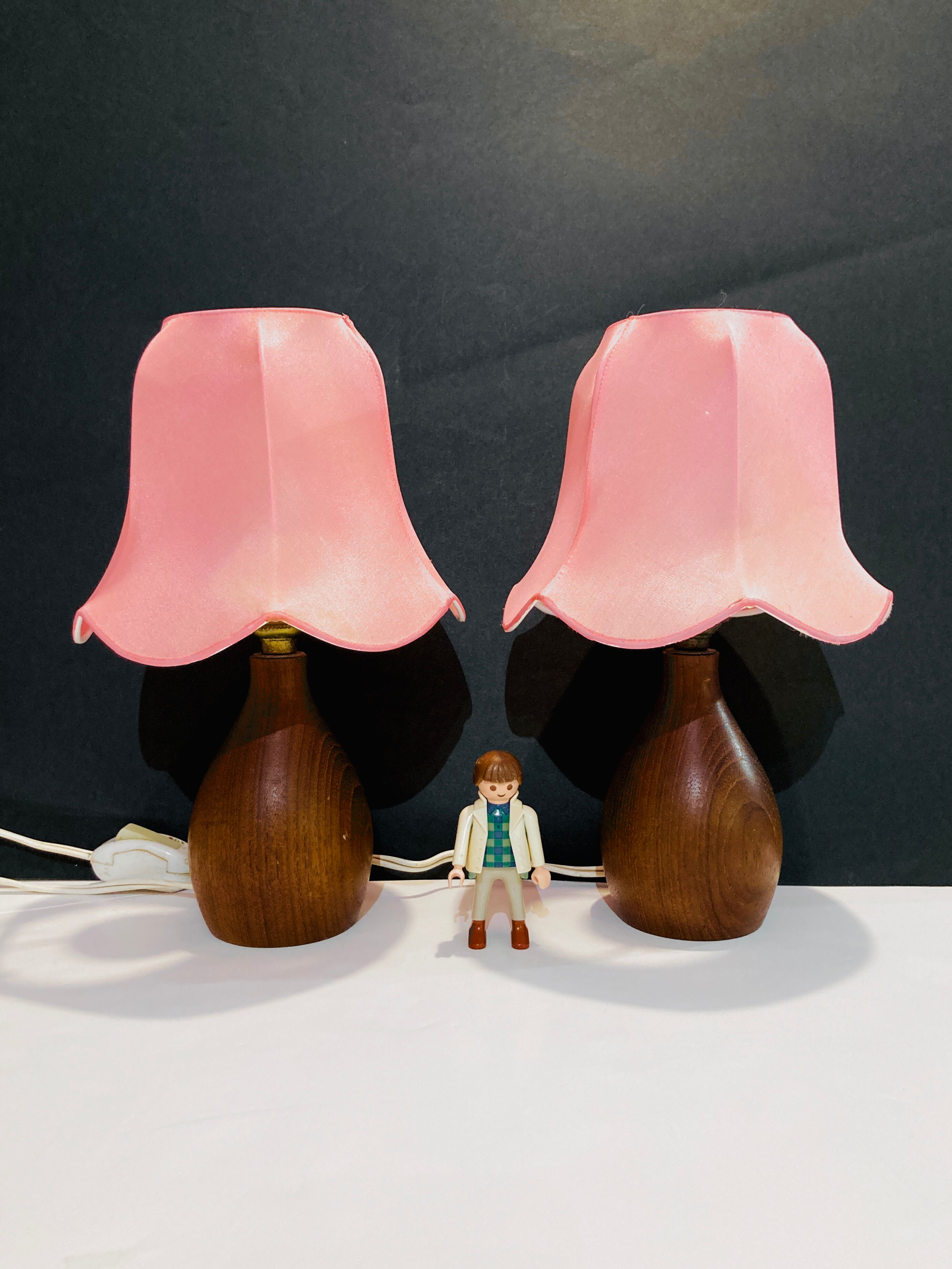 2 bedside lamps pink spirit 40s-50s