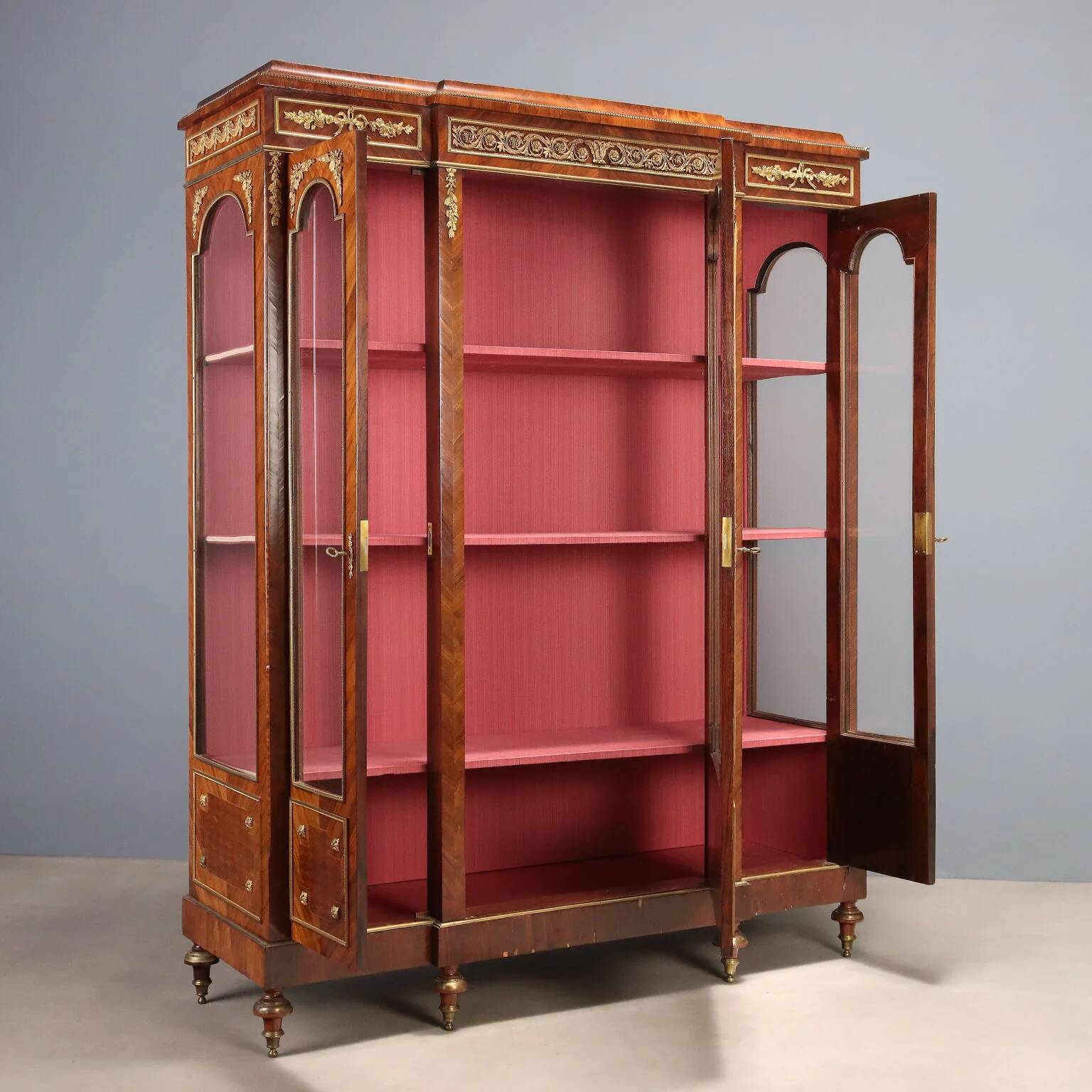 Bibliothèque ancienne en bois de violette et bronze, XIXe siècle