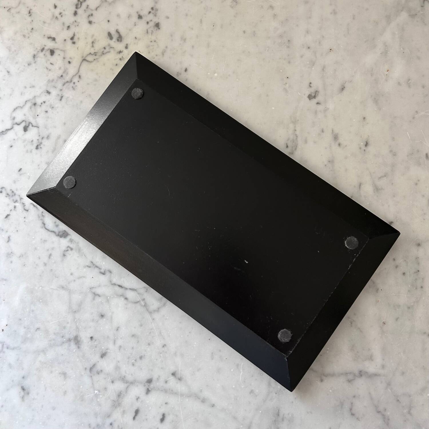 Beveled mirrored top