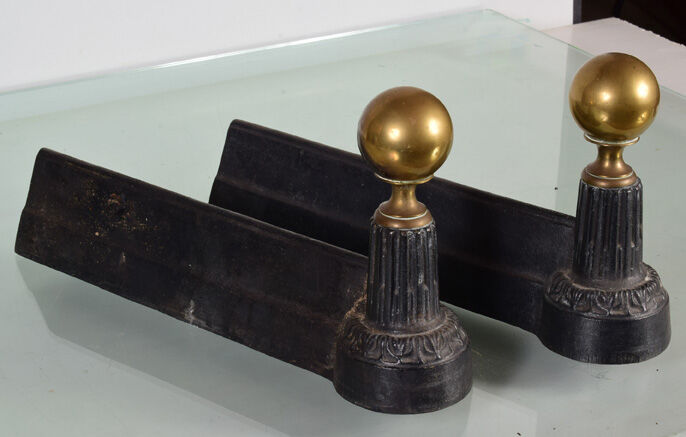 Accessories servant of chemine, chenet, by fire