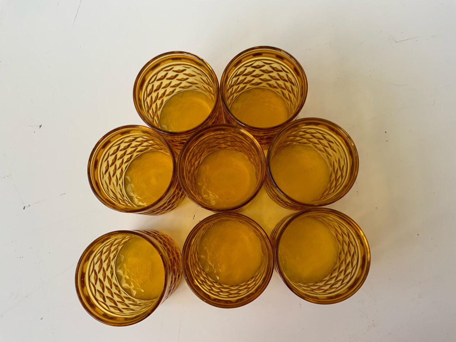 8 amber glasses