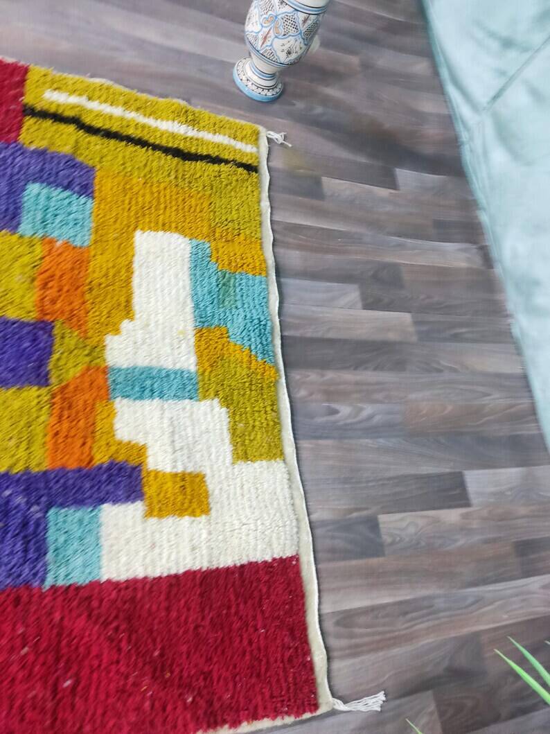 Traditional handmade Berber rug 250cm x 150cm