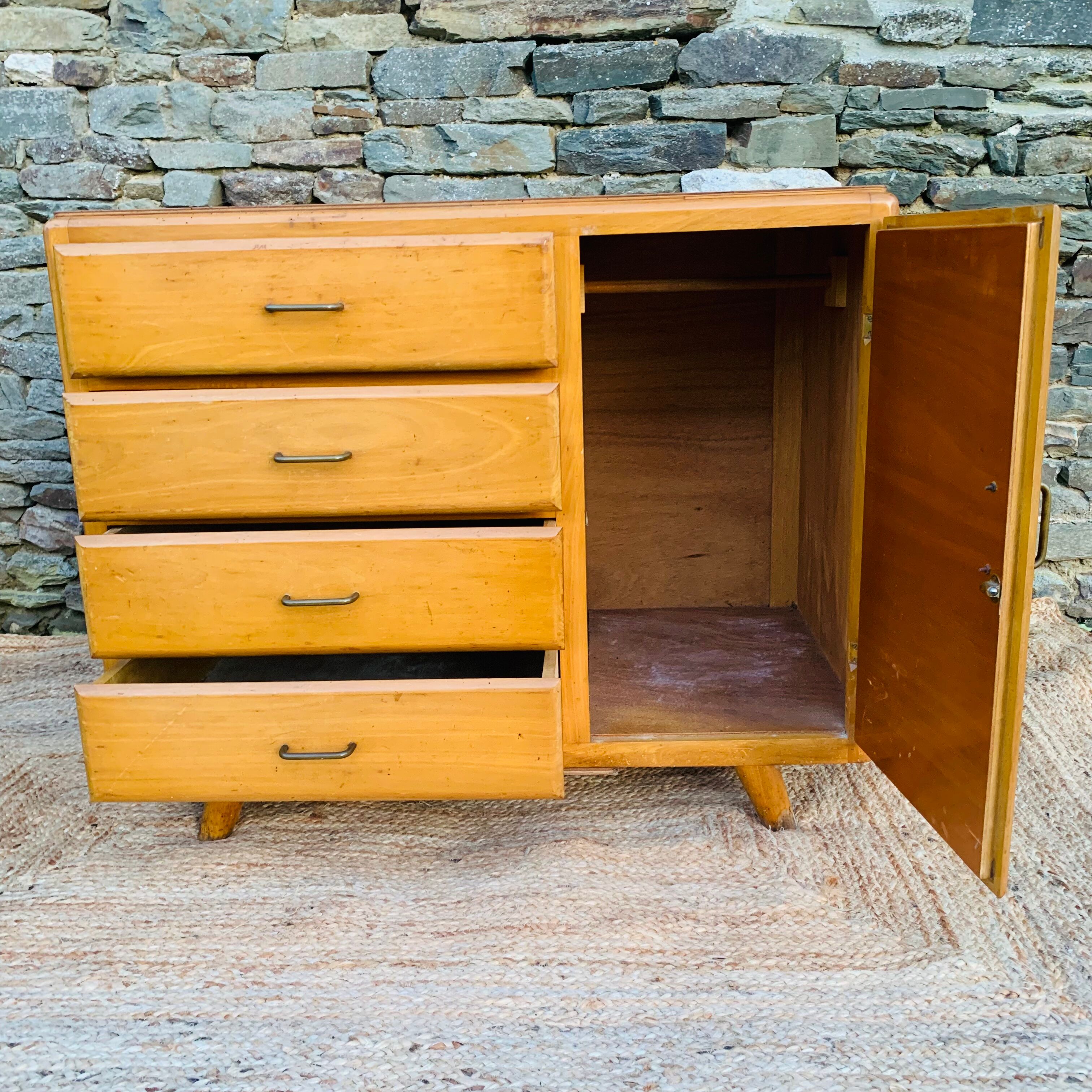 Vintage chest of drawers