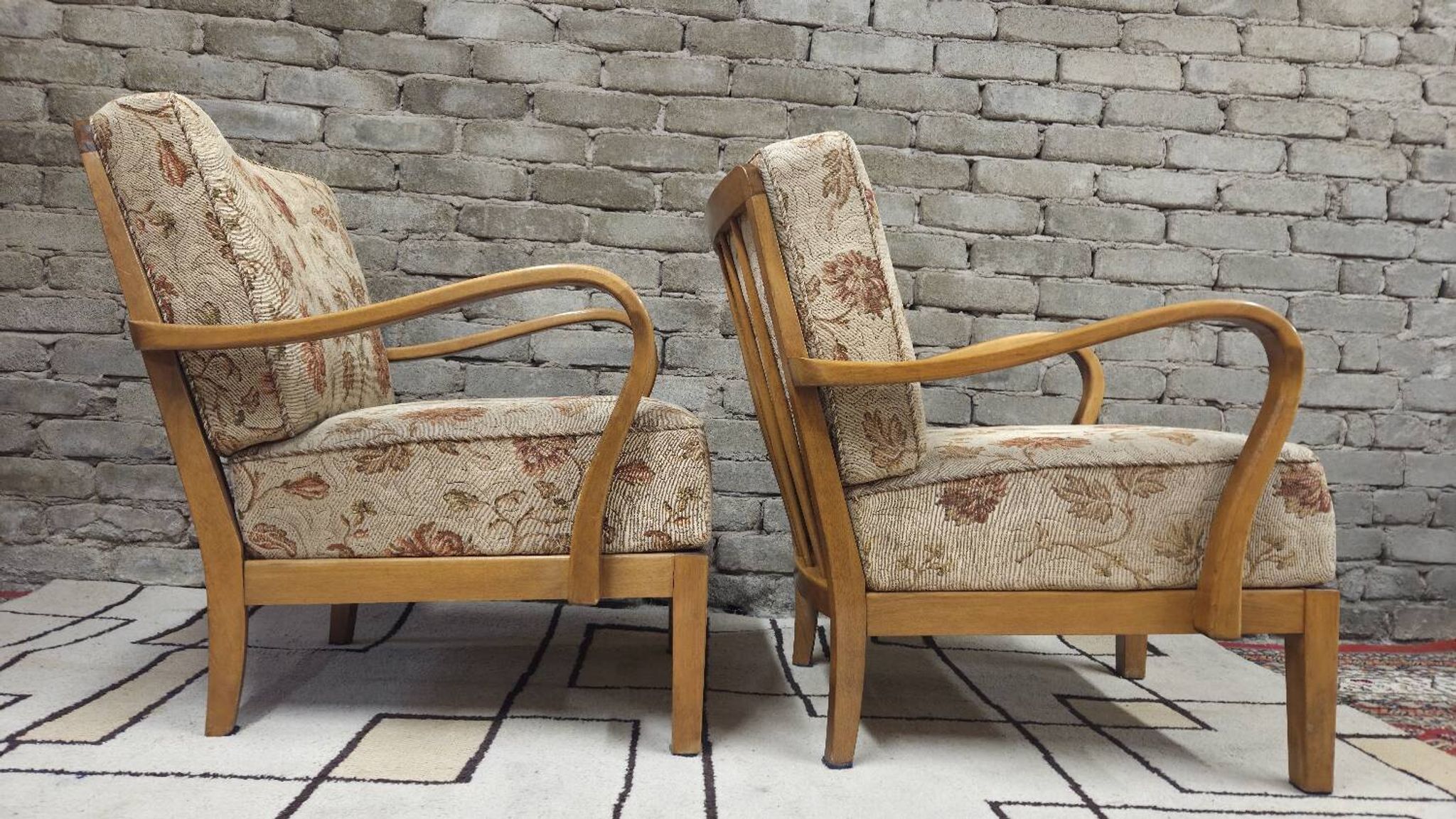 Pair of vintage Scandinavian armchairs from the 60s-70s.