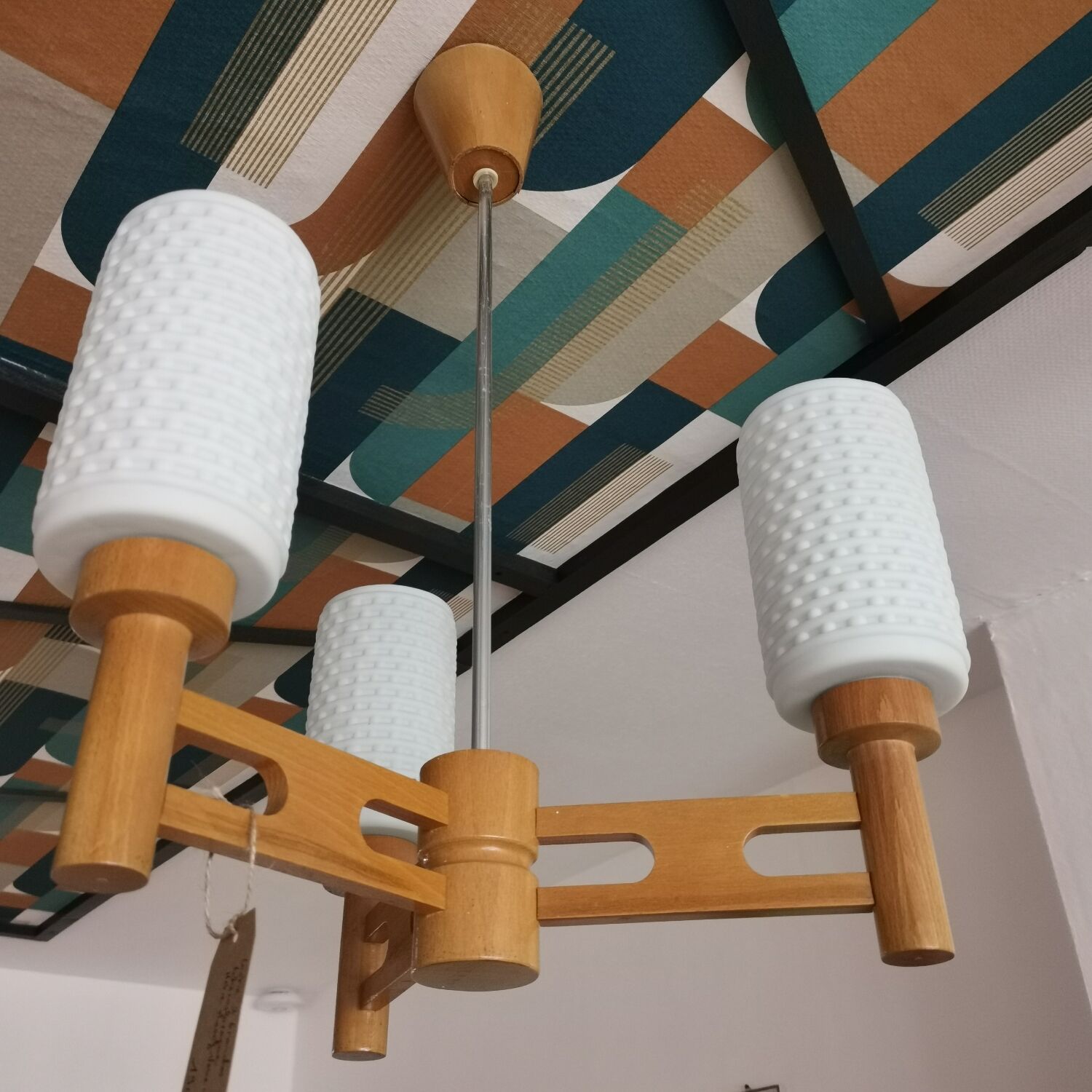 Lustre en bois et opaline République Tchèque 1970