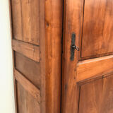 Walnut French bonnetiere