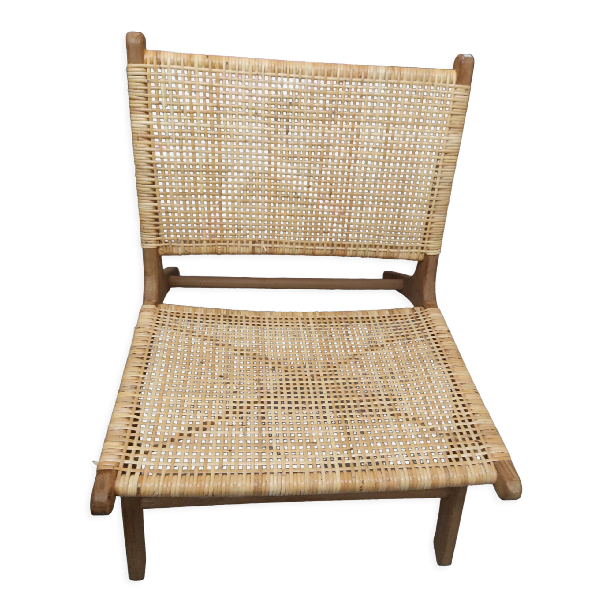 Rattan lounge chair
