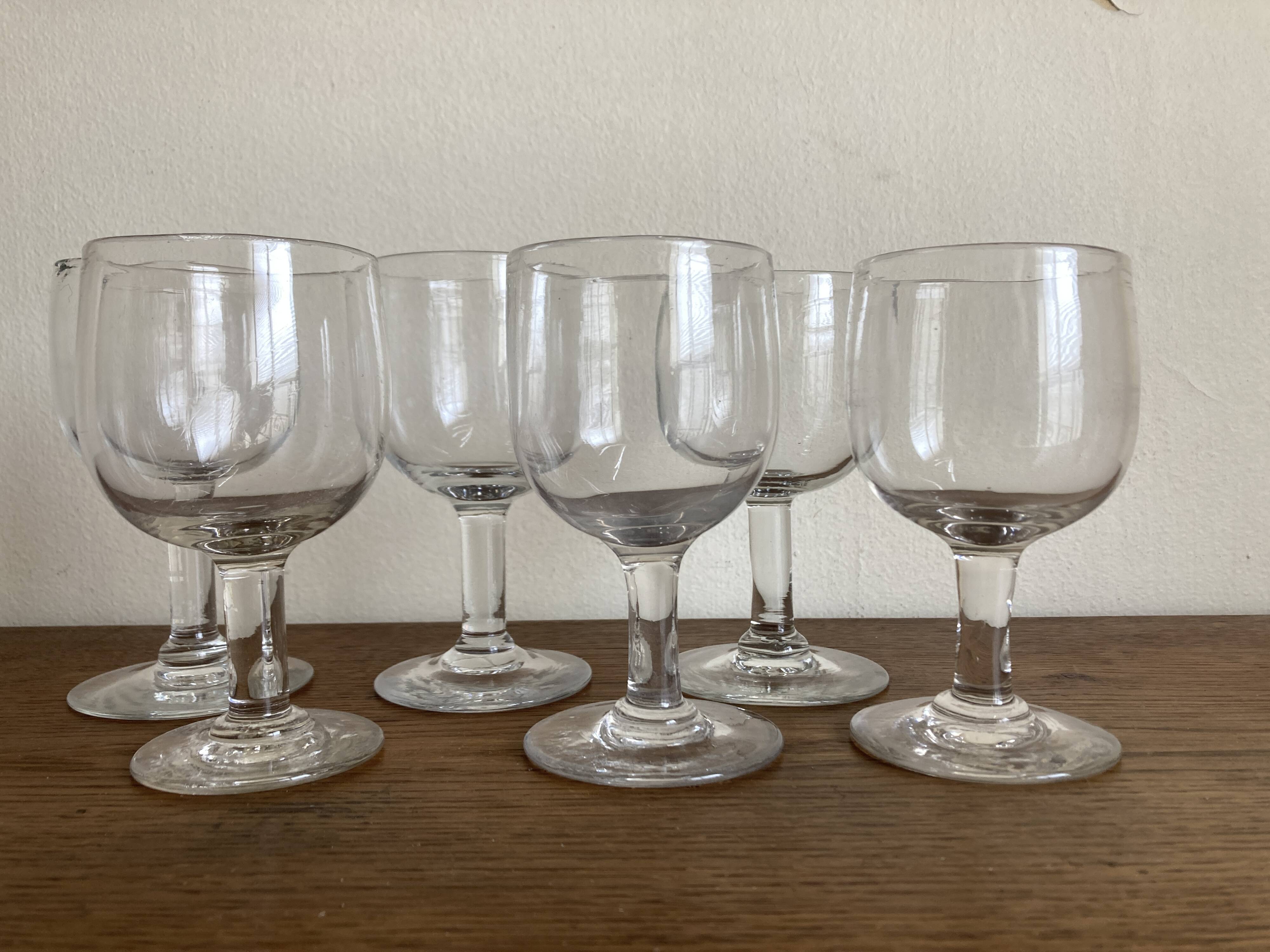 Set de 6 verres tulipe comptoir de bistrot  1950 en verre irrégulier