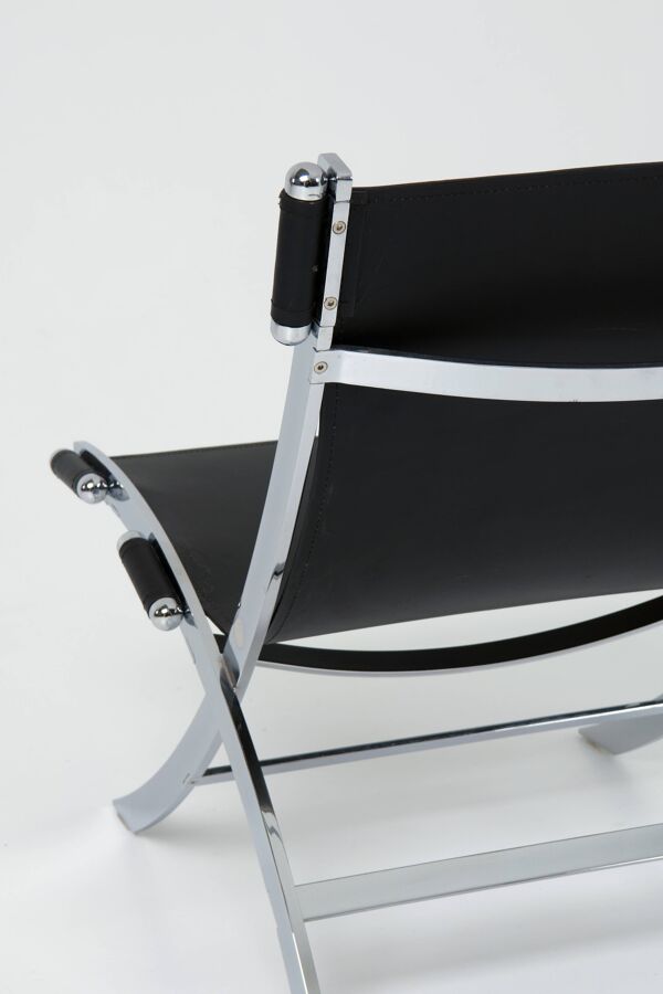 Un ensemble de chaises ciseaux - Paul Tuttle et Antonio Citterio