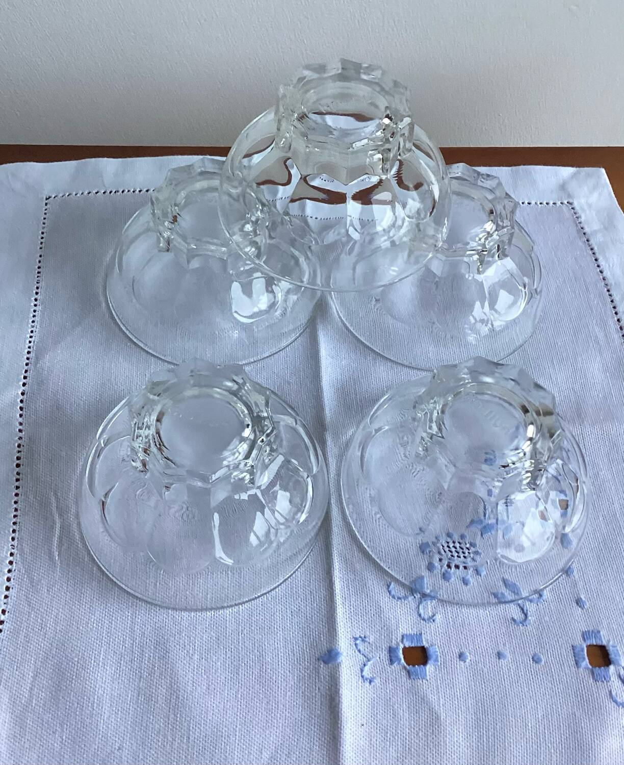 Set of 5 transparent glass cups - vintage