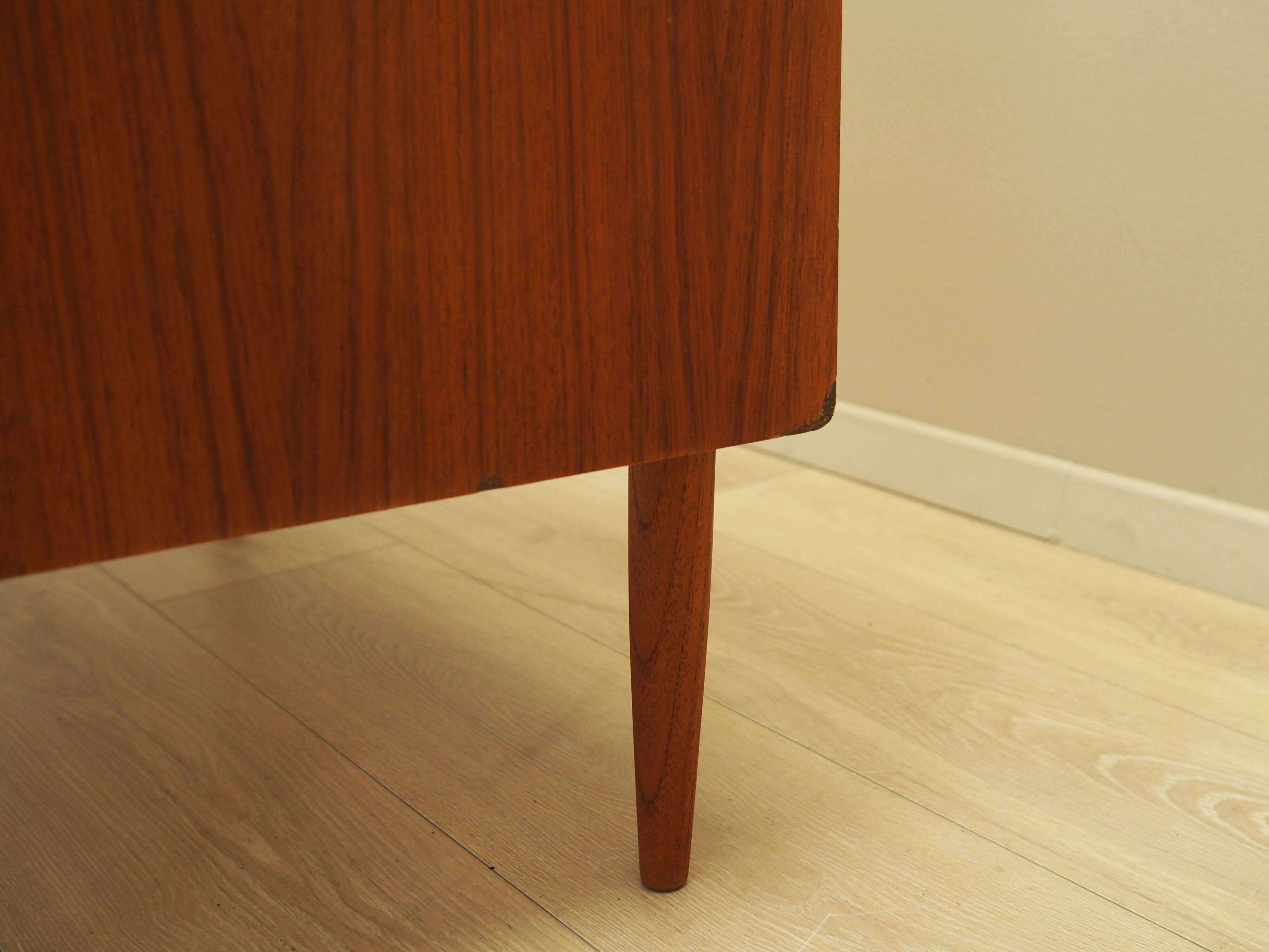 Commode en teck, design danois, années 1970, production : Danemark