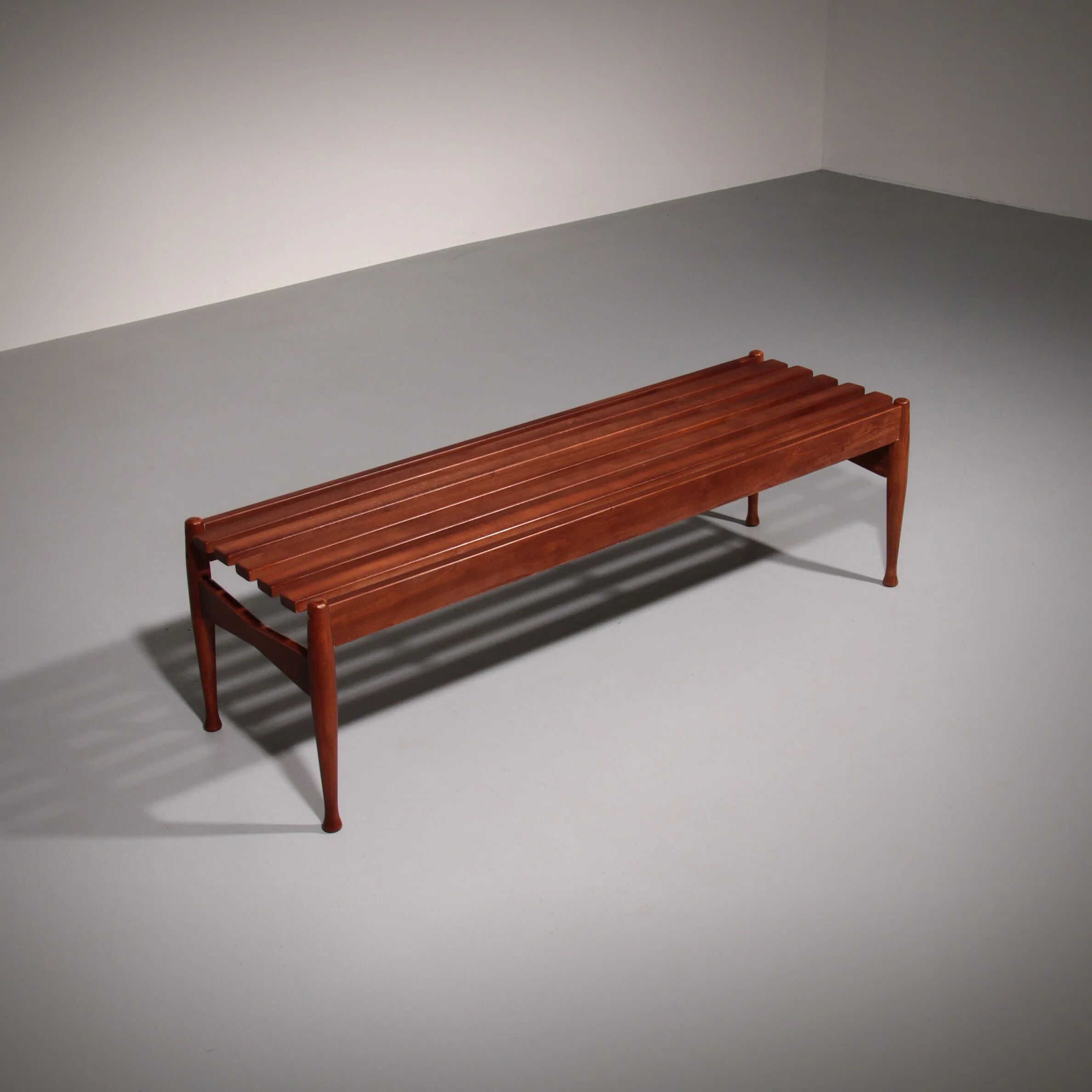 Walnut bench by Gio Ponti made by Fratelli Reguitti 1950